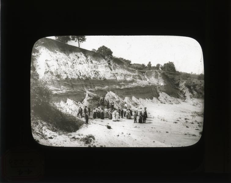 Original caption: 14-9-09 View in [Yankee Hill Clay pit.] Cullom Gravel. Cass County.   (121111-00272)
