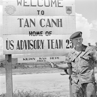 "40th Reg Tan Canh Gen Dinh VN Soldier Casket's photos", a soldier picture with a sign says "Welcome to Tan Canh"