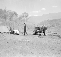 "40th Reg Tan Canh Gen Dinh VN Soldier Casket's photos", a soldier and a â€¦.. In a middle of a field